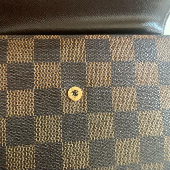 #98 LOUIS VUITTON | Authentic 2006 Damier Ebene Alexandra Wallet - Picture 14 of 15